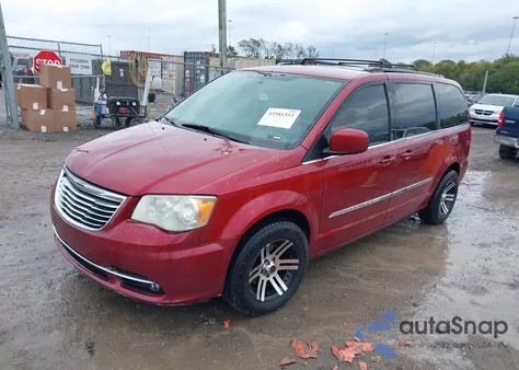 2013 Chrysler Town & Country Touring from USA, damaged, VIN 2C4RC1BG6DR630518